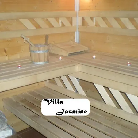 Villa Somptueuse Jasmine Saint-Méen-le-Grand